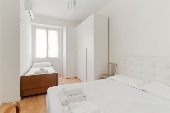 1 bedroom, iron/ironing board, WiFi - GuestHost - MM1 Inganni Bright Apartment (Milan)