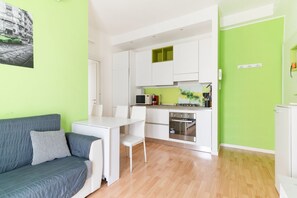 TV - GuestHost - MM1 Inganni Bright Apartment (Milan)