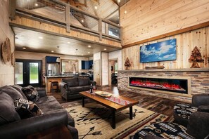 Télévision, cheminée, espaces bureaux