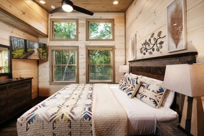 5 slaapkamers, een strijkplank/strijkijzer, wifi, beddengoed