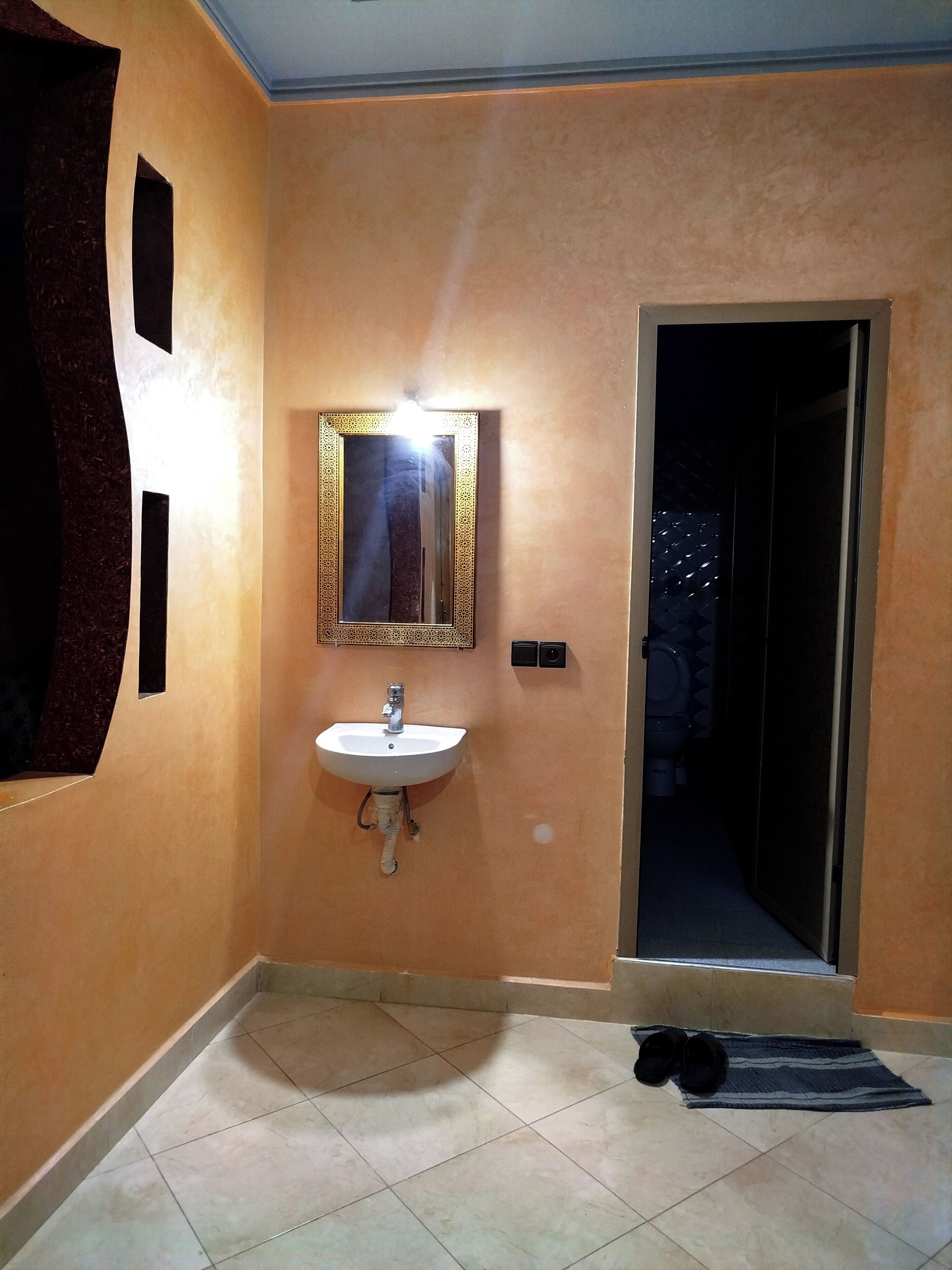 Dusche, Handtücher, Toilettenpapier