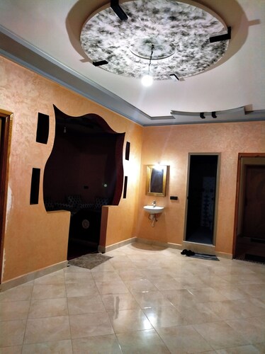 Welcoming 2-bedroom apartment with AC in charming Merzouga