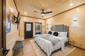 3 bedrooms, iron/ironing board, travel cot, WiFi