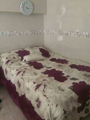 1 bedroom, iron/ironing board, bed sheets