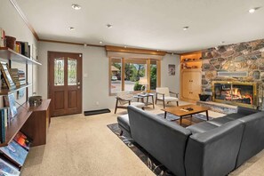 TV, fireplace, offices