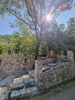 Enceinte de l’hébergement