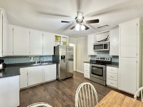 Microwave, oven, stovetop, dishwasher