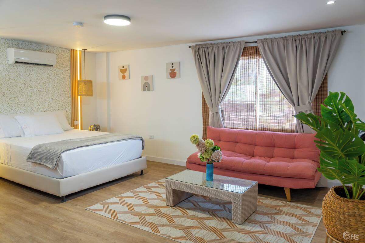 Deluxe Suite | Free WiFi