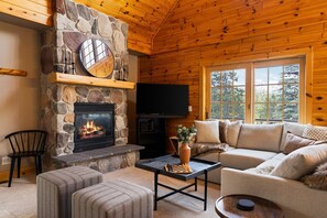 Smart TV, fireplace
