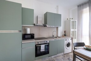 Refrigerador, microondas, lavavajillas, tostadora