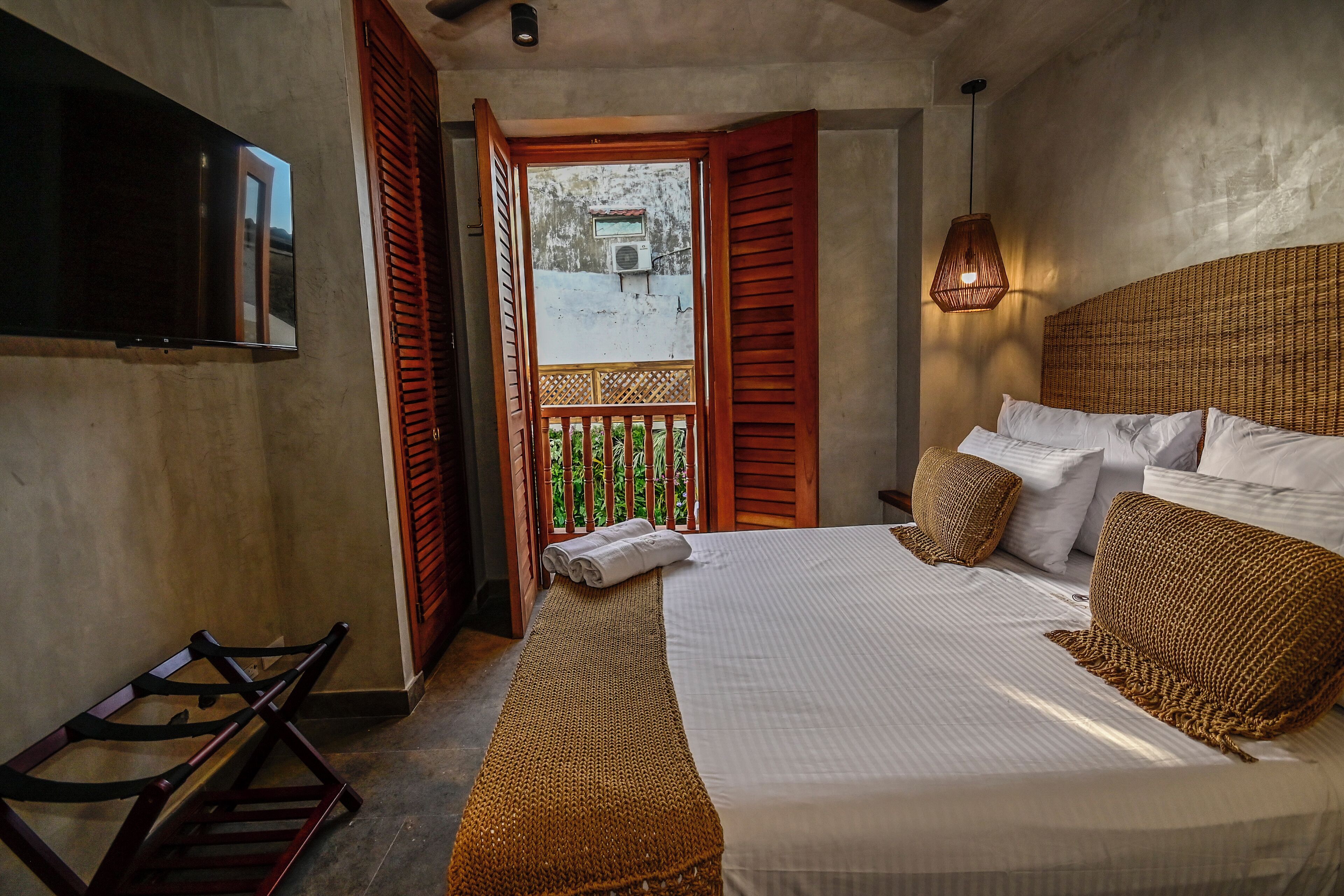 3 chambres, fer et planche à repasser, Wi-Fi, draps fournis