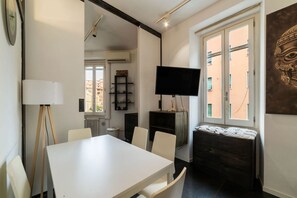 Dining - GuestHost - Cozy Apartment near Tiburtina (Rome)