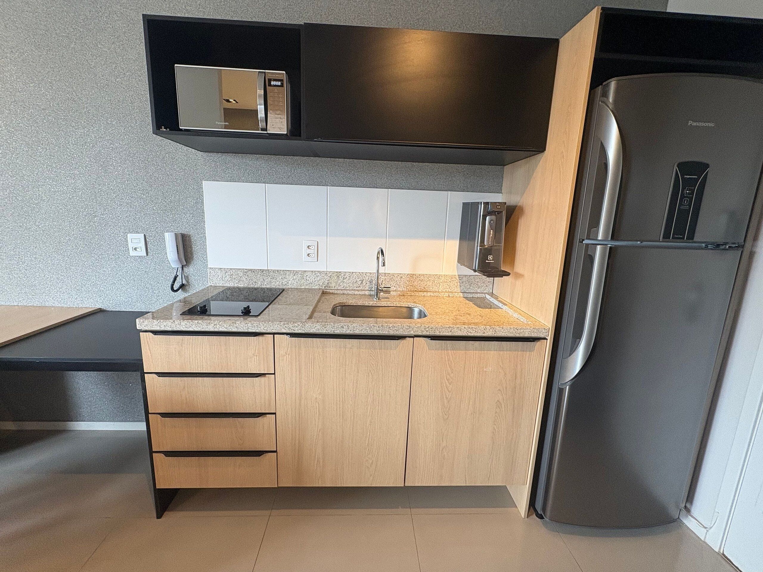 Apartamento básico | Cozinha privada | Talheres/pratos/utensílios de cozinha