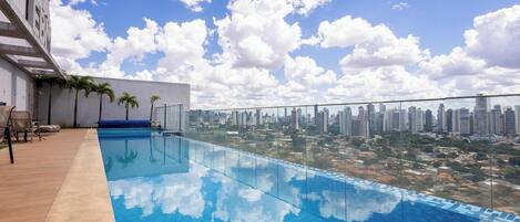 Basic Apartment | Pool