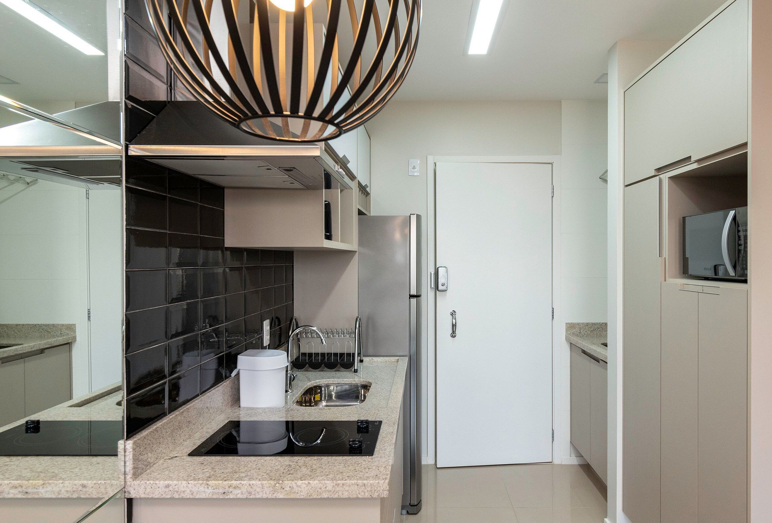 Eenvoudig appartement | Privékeuken | Kookgerei, borden en bestek