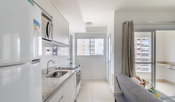Basic Apartment | Private kitchen