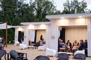 Beach bar