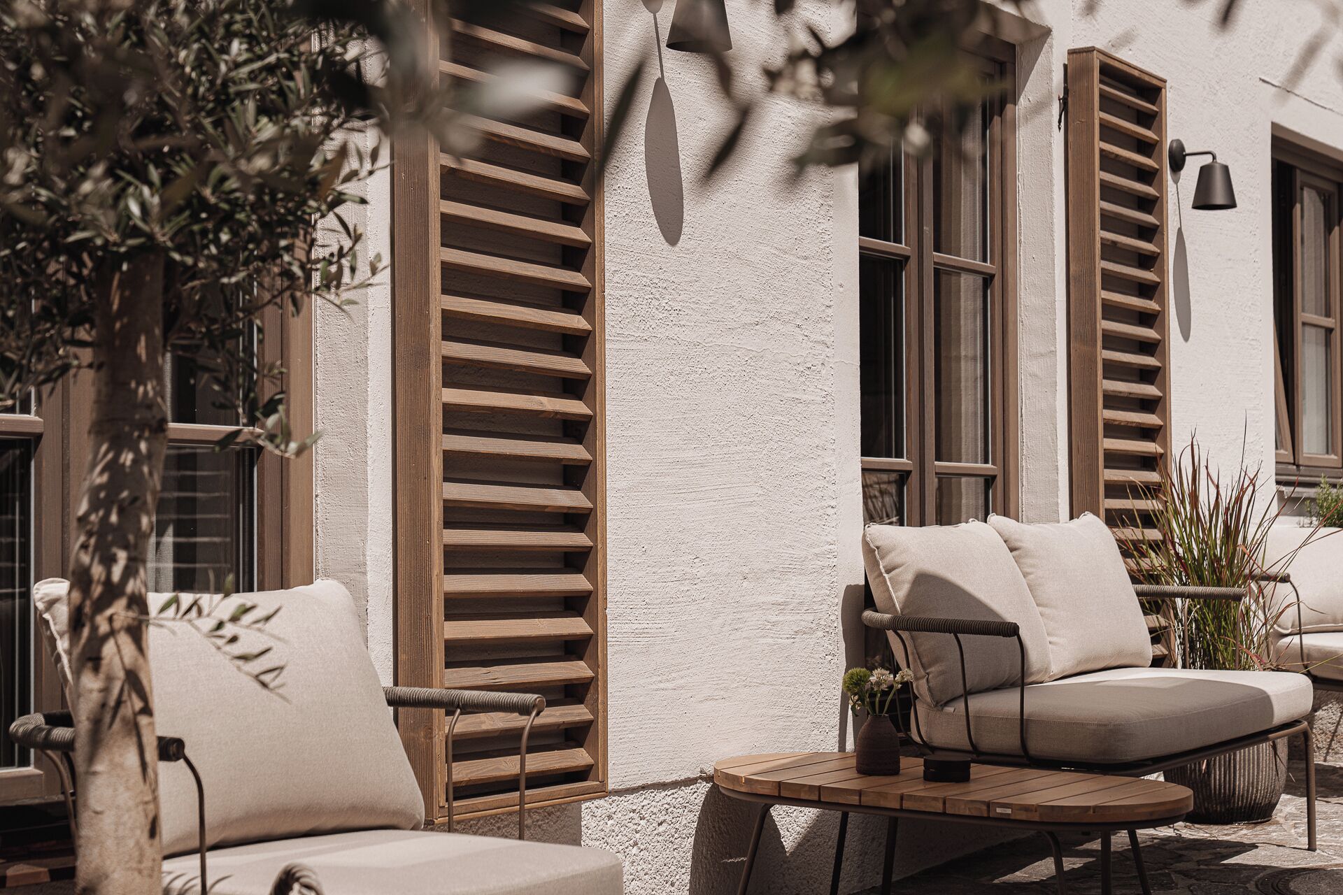 المنشأة من الخارج