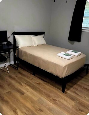 2 عدّة غرف نوم ومكتب ومكواة/لوح كي وواي فاي مجانًا