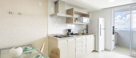Apartment | Private kitchen | Cookware/dishes/utensils