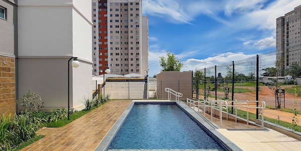 Piscina a l'aire lliure
