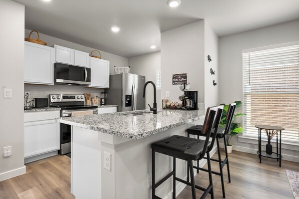 電子レンジ、オーブン、食器洗い機