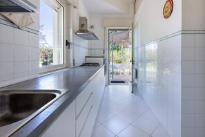 Microwave, toaster, ice maker