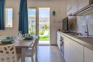 Kühlschrank, Geschirrspüler, Toaster