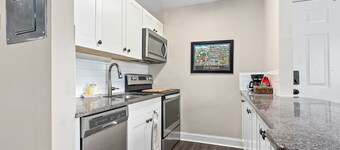 NEW!Charming 2-bedroom apartment in Auburn close to Campus!