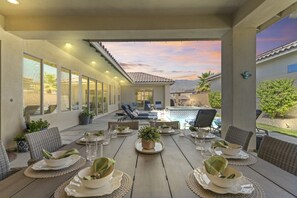 Outdoor dining - PGA Signature! Santa Rosa MNT Views, Luxe Furnishings!  Walk to ERNIES! (La Quinta)