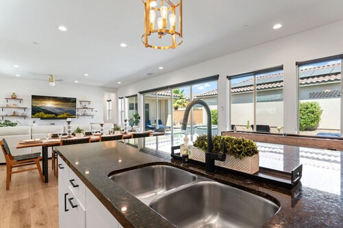 PGA Signature! Santa Rosa MNT Views, Luxe Furnishings!  Walk to ERNIES!