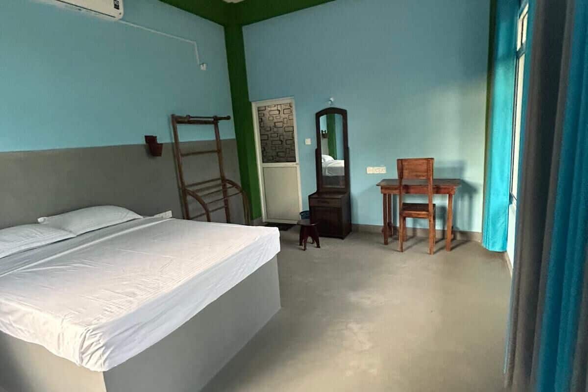 Chambre Standard double, vue sur le lac | Fer et planche à repasser, accès au Wi-Fi (inclus)