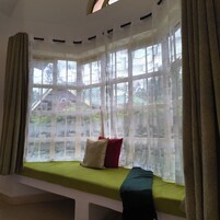 Double or Twin Room, Hill View | Living area