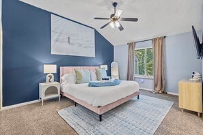 3 bedrooms, desk, iron/ironing board, travel cot