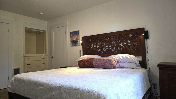 1 bedroom, desk, iron/ironing board, free WiFi