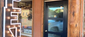 Jackalope Loft in Downtown Custer, Sleeps 6