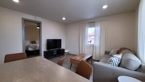 Smart TV - Jackalope Loft Custer, Sleeps 6 (Custer)