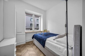 1 habitación, tabla de planchar con plancha, wifi gratis y ropa de cama 