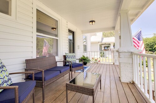 Colorful & Cozy 4BR/2BA Near KSU, Family & Groups