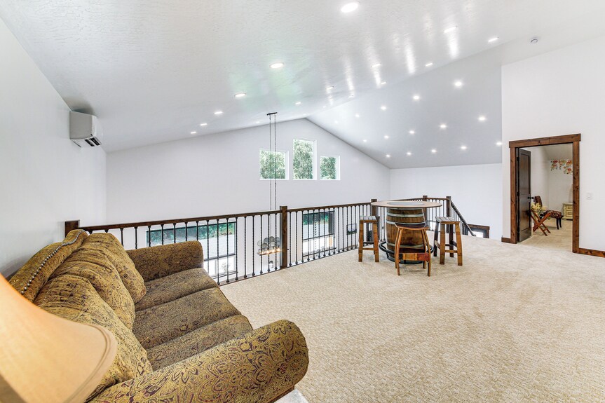 Relax, Reconnect & Explore: Modern Idaho House! - Bonners Ferry, ID