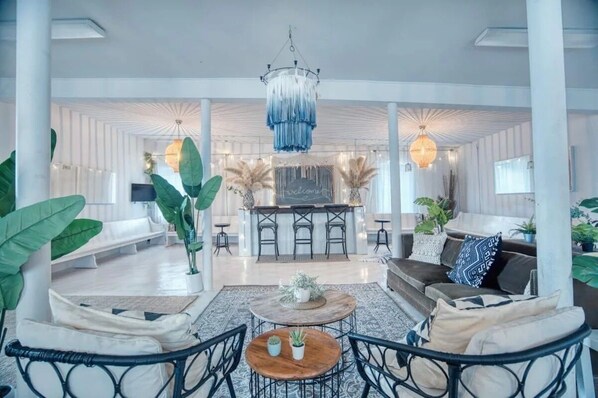 Tafelvoetbal en een stereo