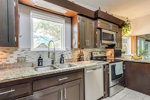 Fridge, microwave, stovetop, dishwasher