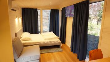 1 slaapkamer, een strijkplank/strijkijzer, wifi, beddengoed