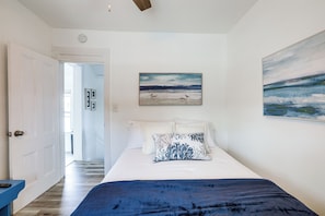 Iron/ironing board, internet, bed sheets