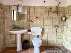 Doccia, asciugacapelli, asciugamani