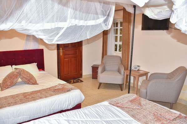 Deluxe Double Room | Desk, laptop workspace, free WiFi