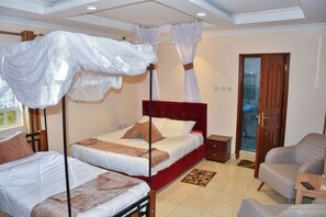 Kahden hengen deluxe-huone | Työpöytä, kannettavalle tietokoneelle sopiva työtila, ilmainen Wi-Fi