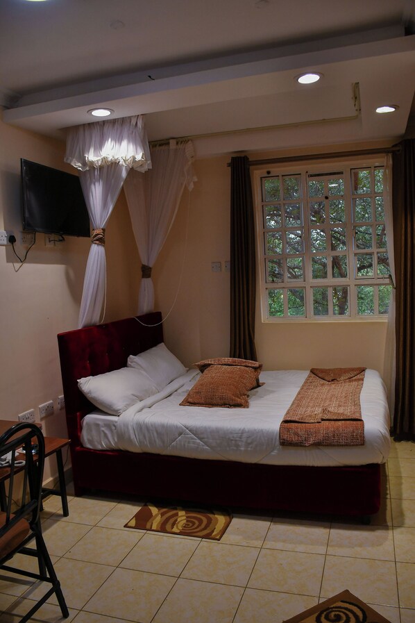 Desk, laptop workspace, free WiFi