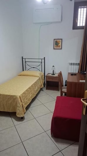 In-room safe, desk, blackout drapes, soundproofing