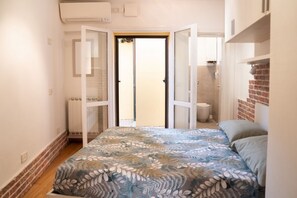 2 bedrooms